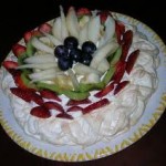 Torta de merengue con frutas